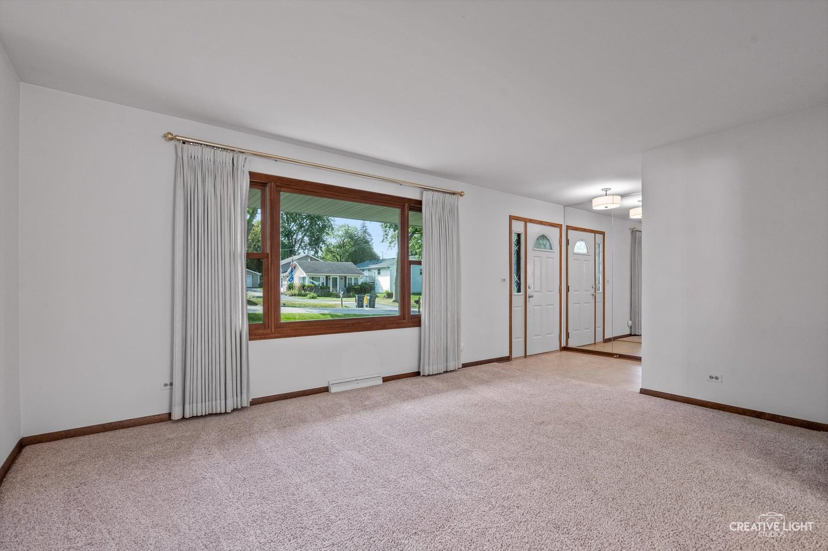 138 W Chicago Avenue