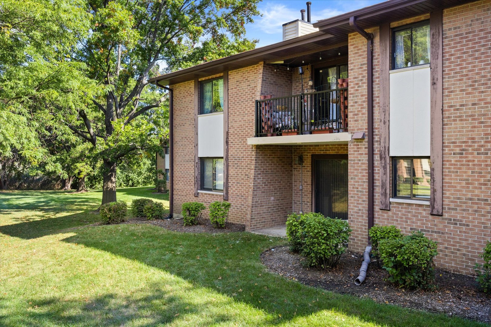 2220 Wharf Drive Unit: 1906