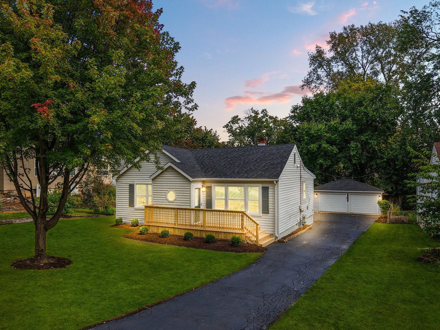 5505 Pershing Avenue