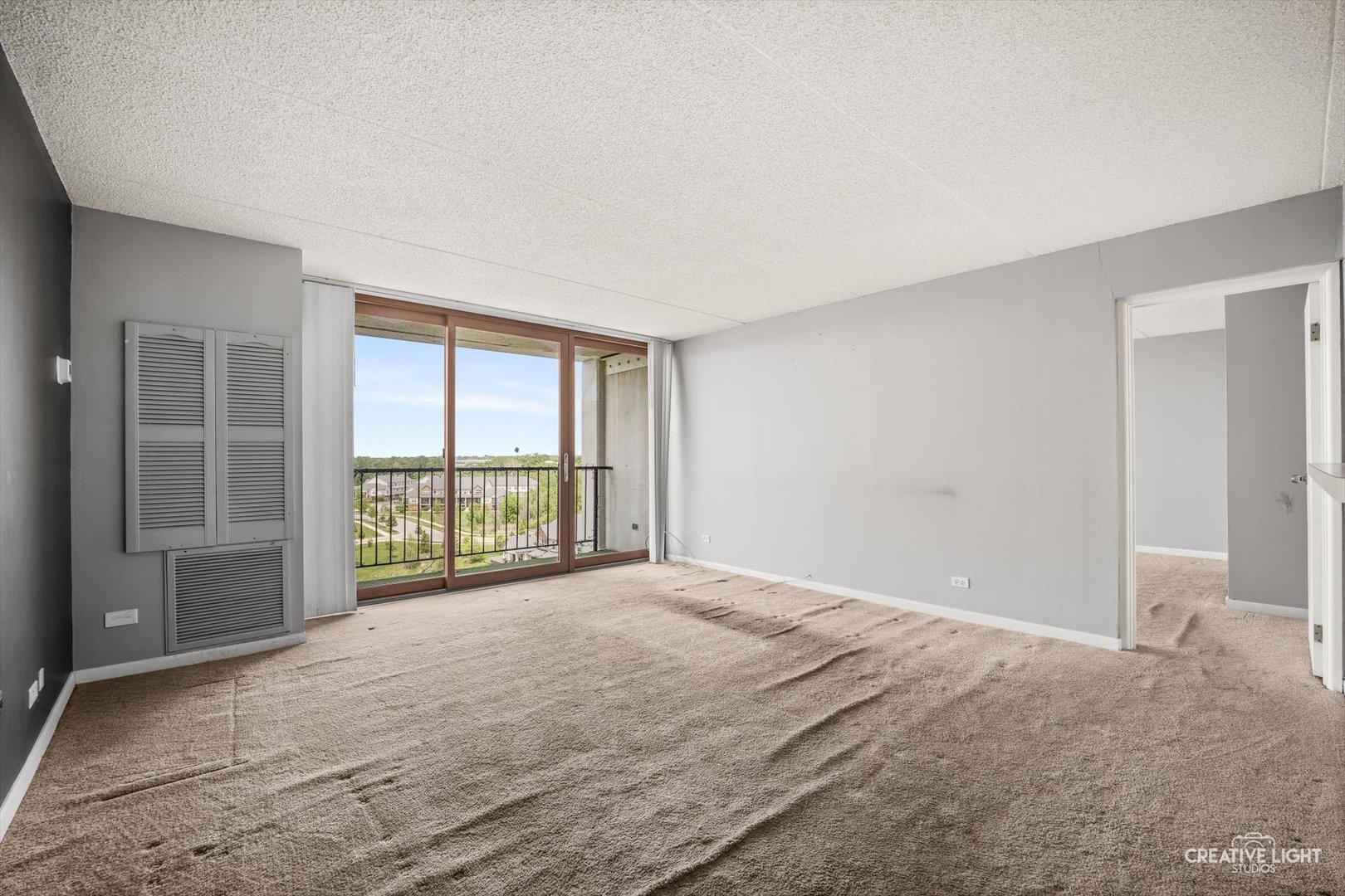 2015 S Finley Road Unit: 1104