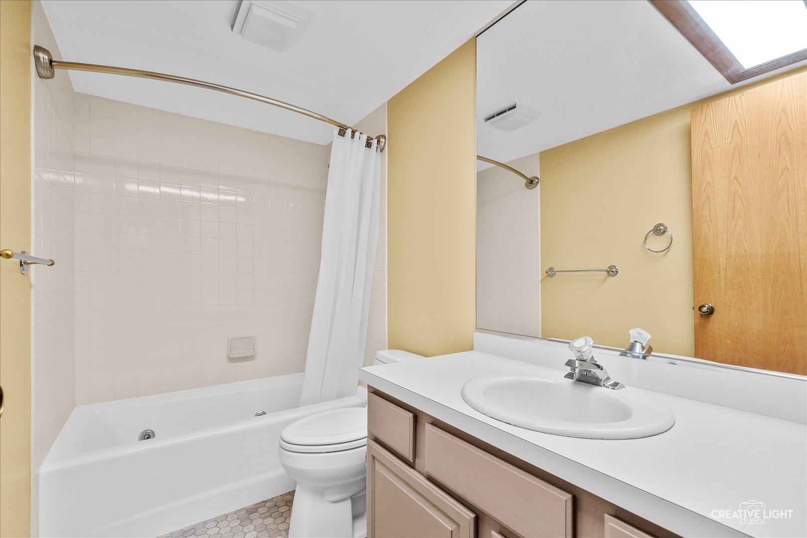 8316 Woodland Drive Unit: 5