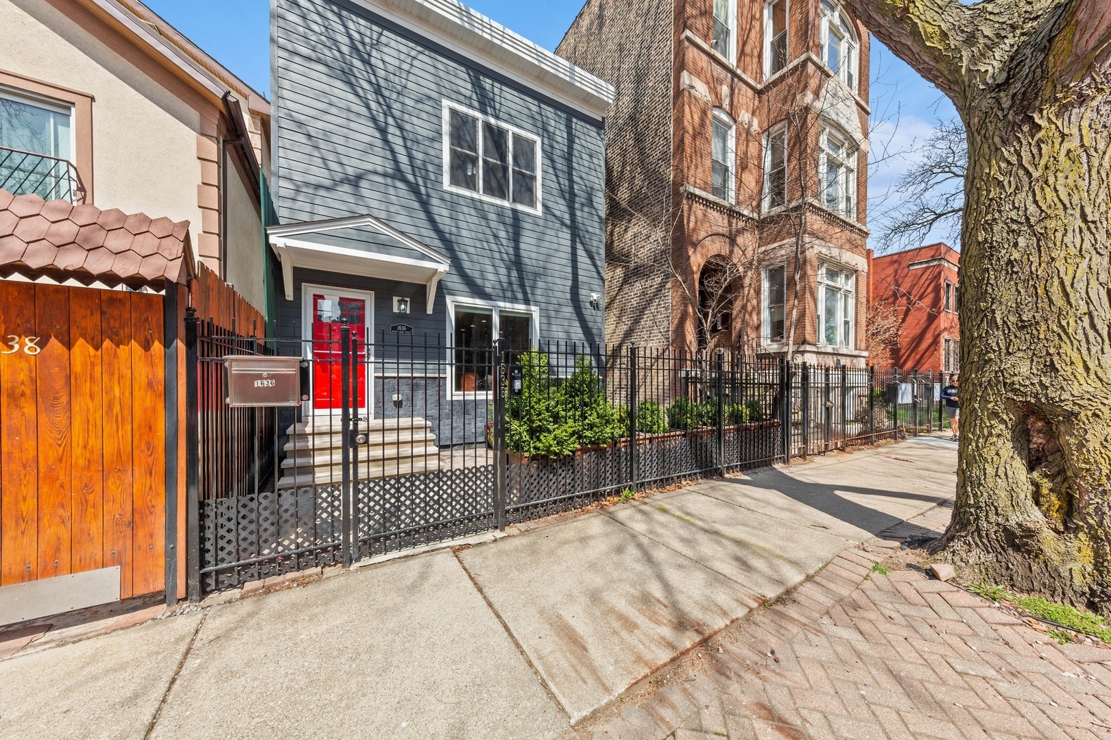 1636 W Huron Street