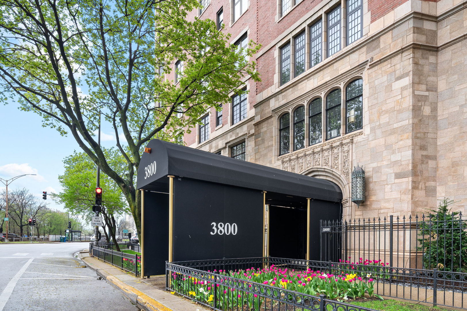 3800 N Lake Shore Drive Unit: 5E