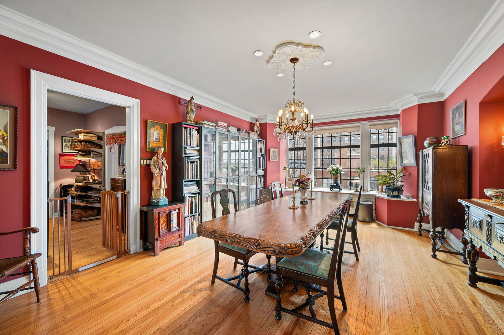 3800 N Lake Shore Drive Unit: 5E