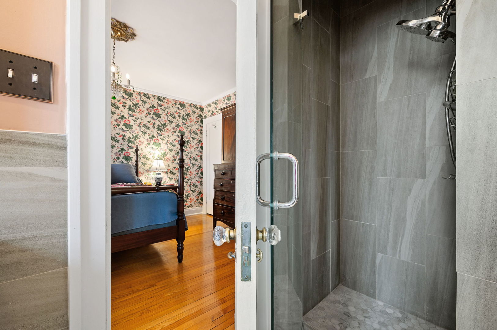 3800 N Lake Shore Drive Unit: 5E