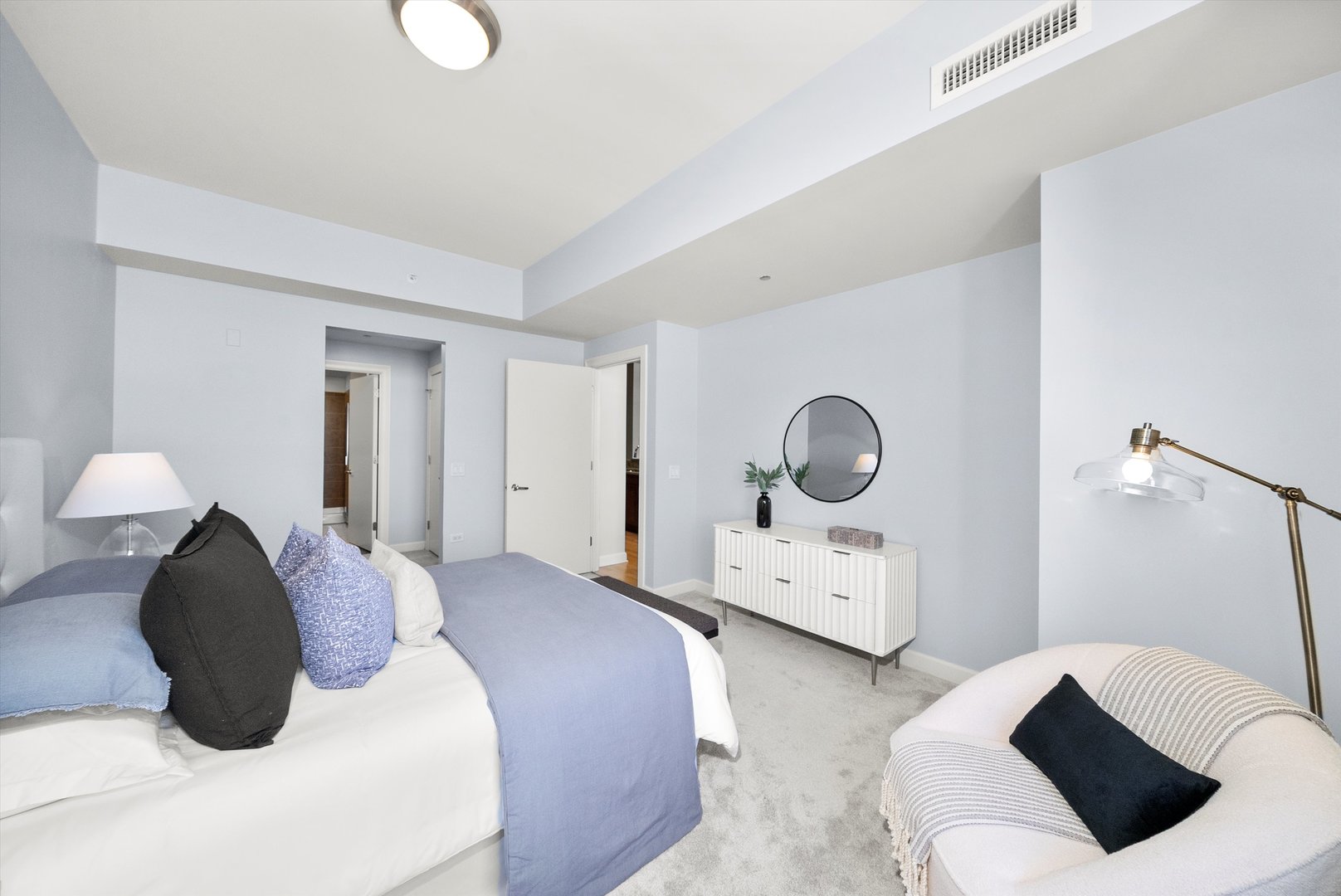 310 S Michigan Avenue Unit: 2101