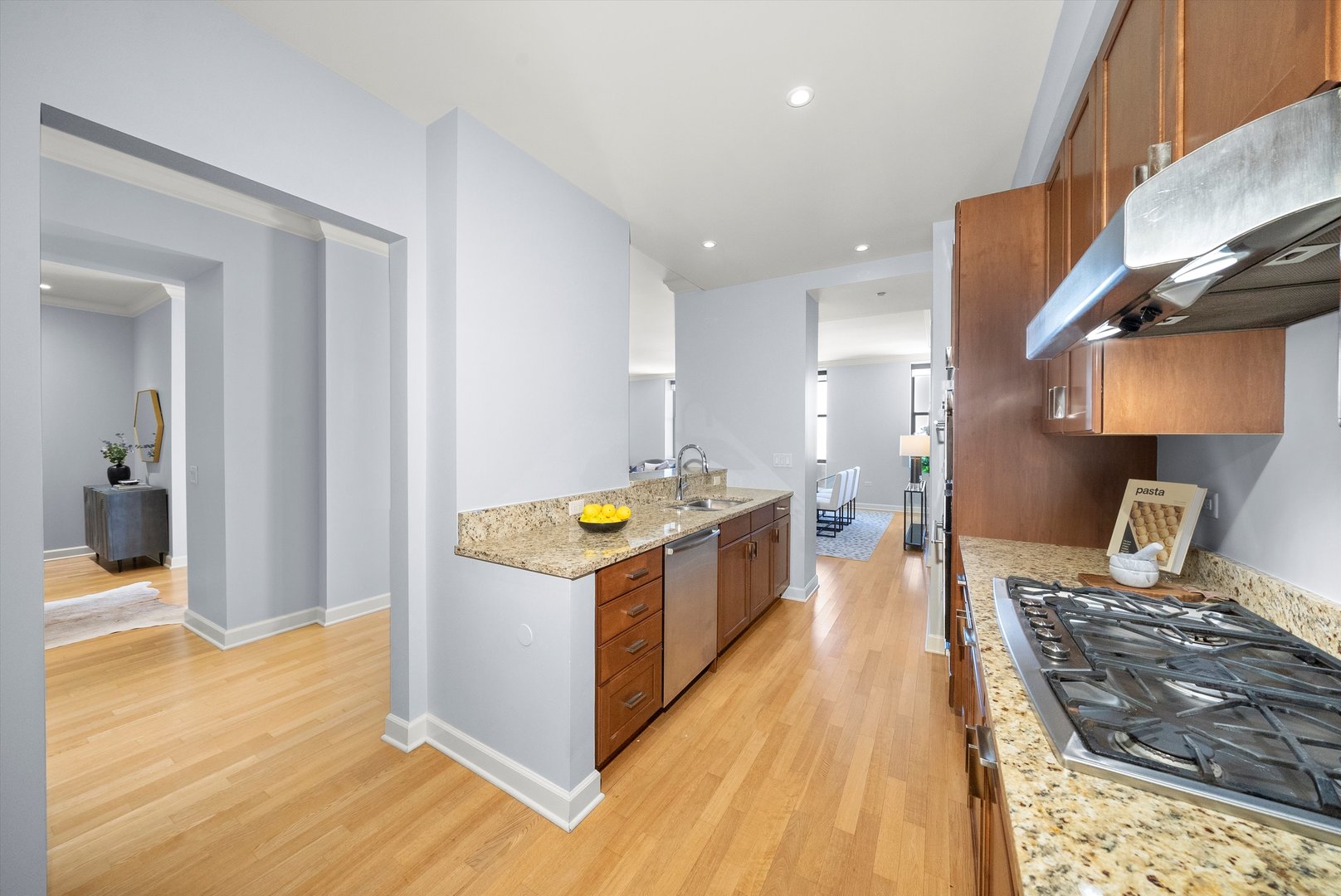 310 S Michigan Avenue Unit: 2101