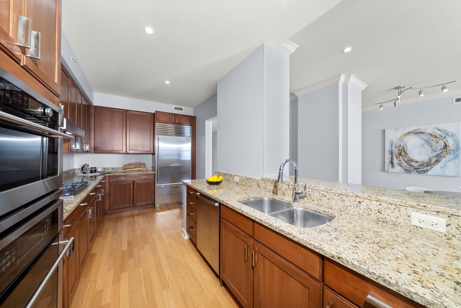 310 S Michigan Avenue Unit: 2101