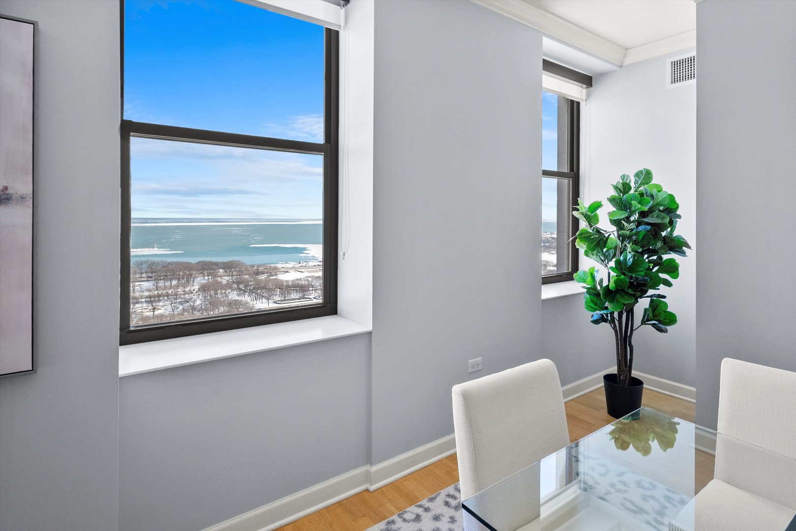 310 S Michigan Avenue Unit: 2101