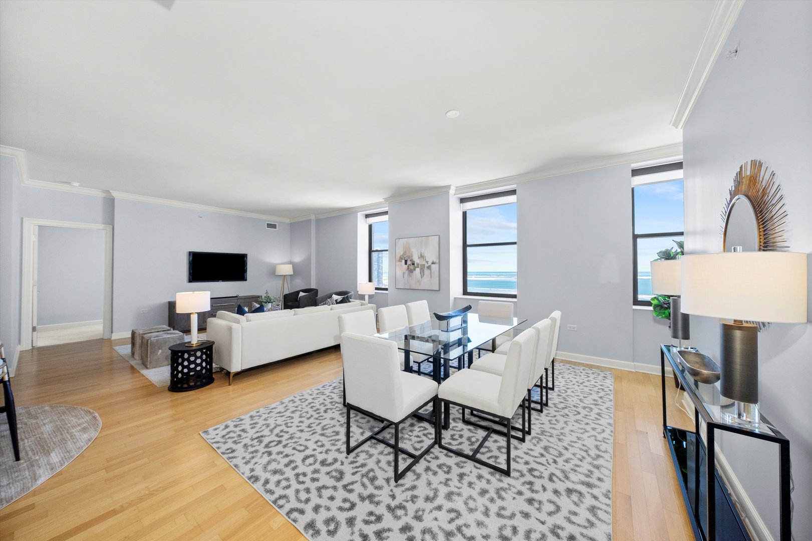 310 S Michigan Avenue Unit: 2101