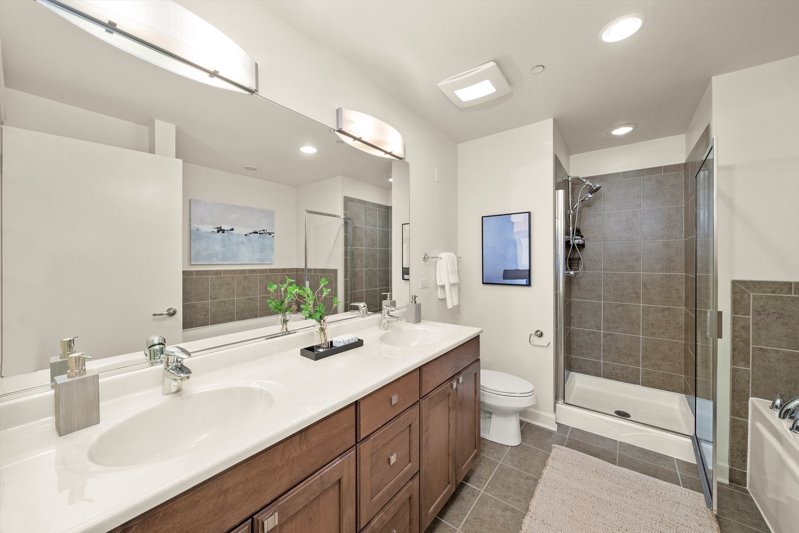 310 S Michigan Avenue Unit: 2101