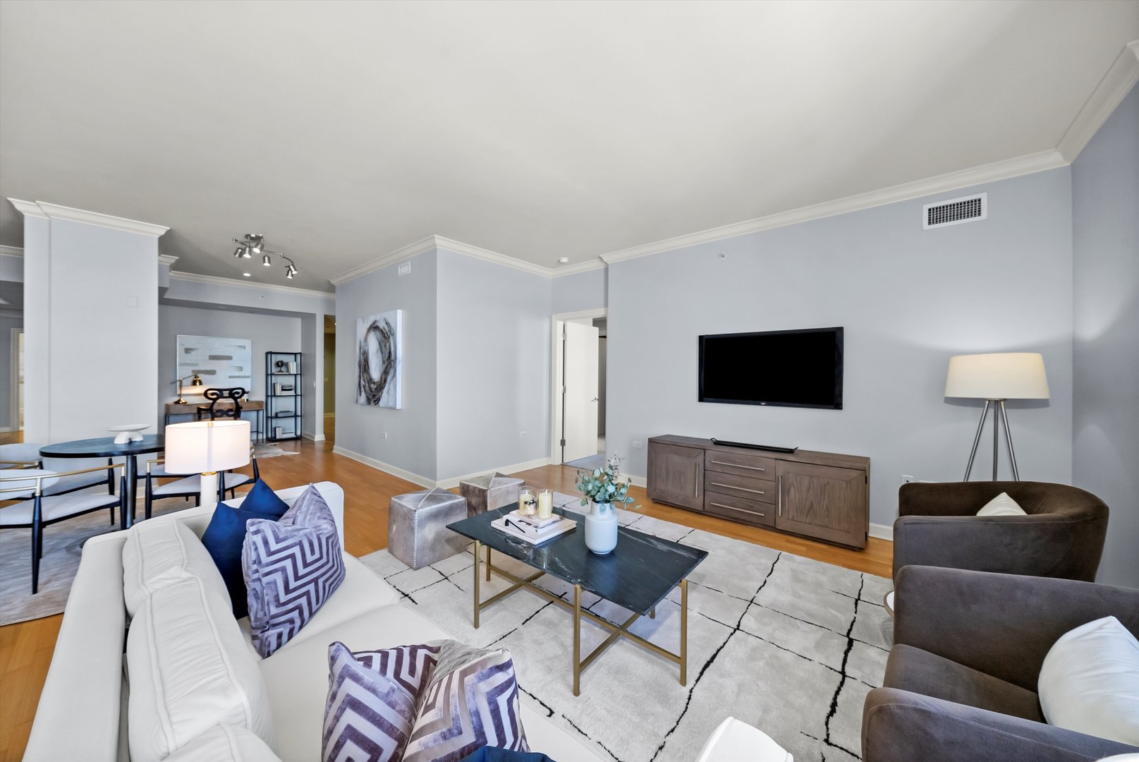 310 S Michigan Avenue Unit: 2101