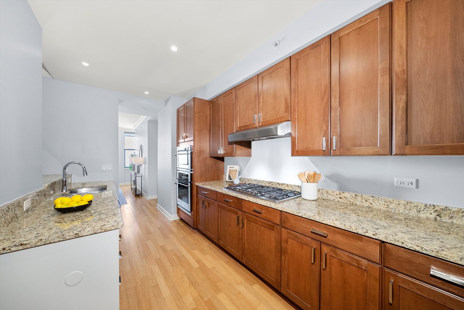 310 S Michigan Avenue Unit: 2101