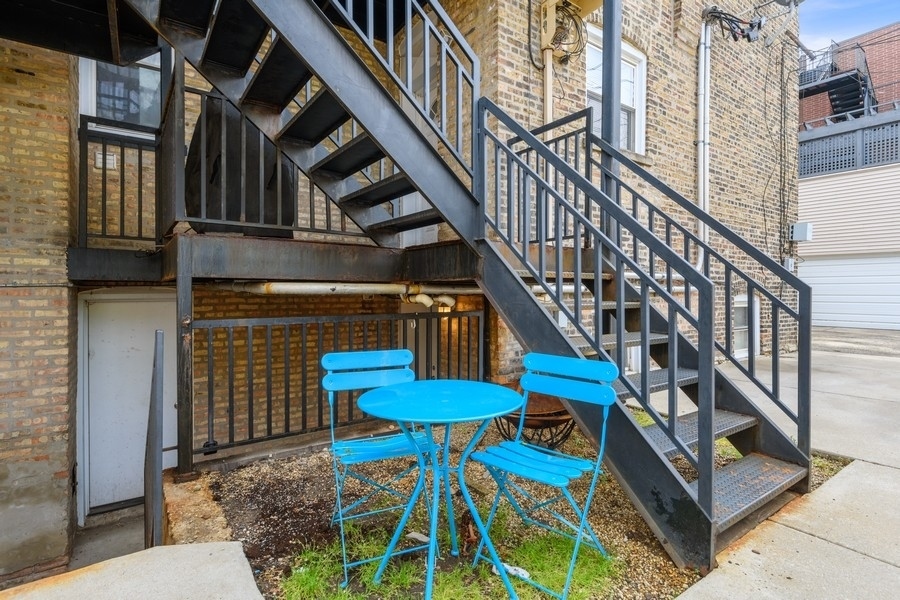 3514 N RACINE Avenue Unit: G