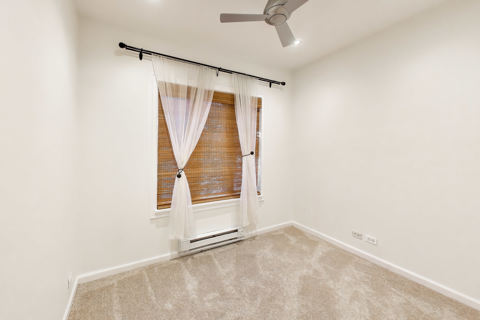 6224 N Rockwell Street