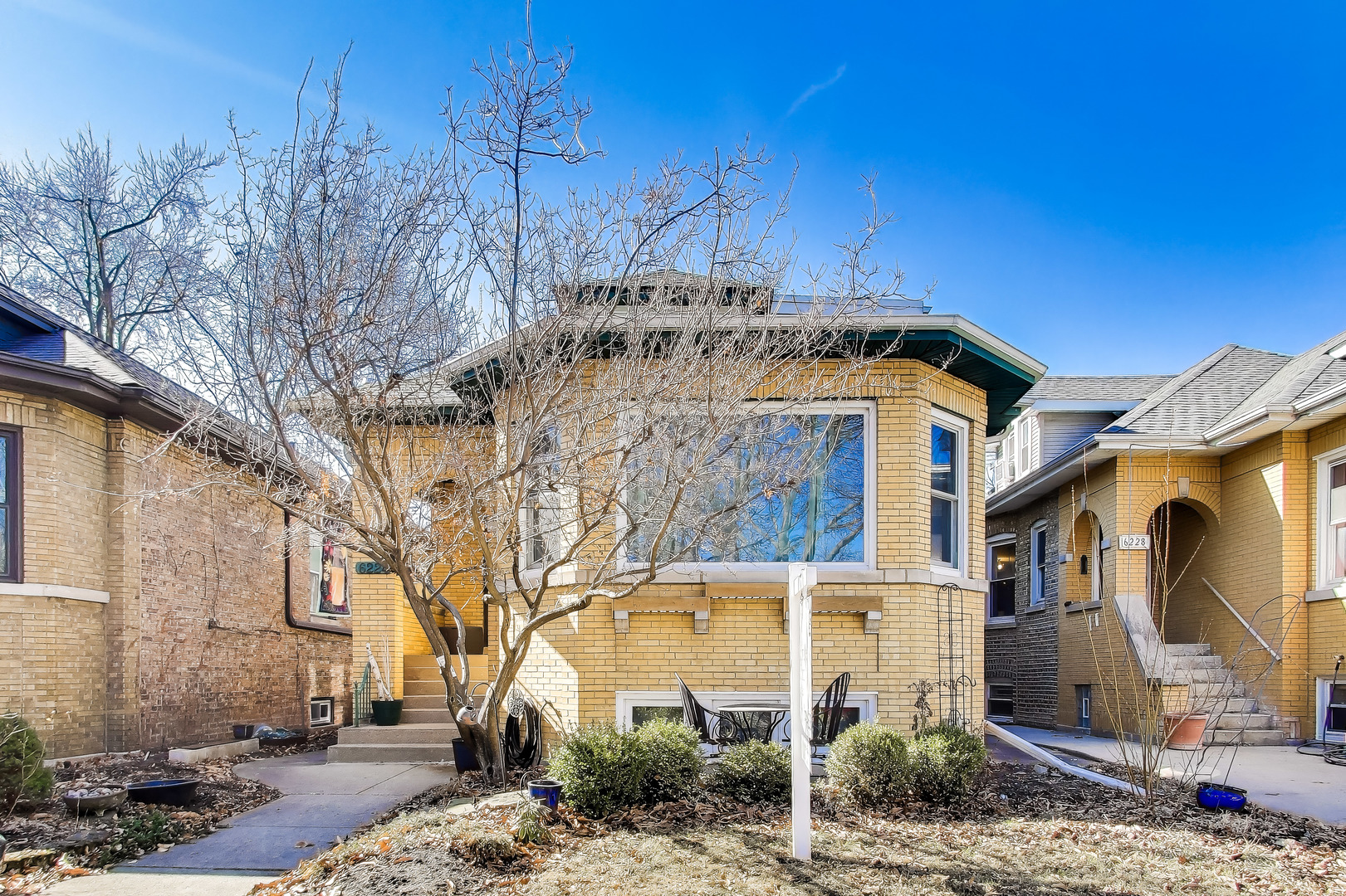 6224 N Rockwell Street