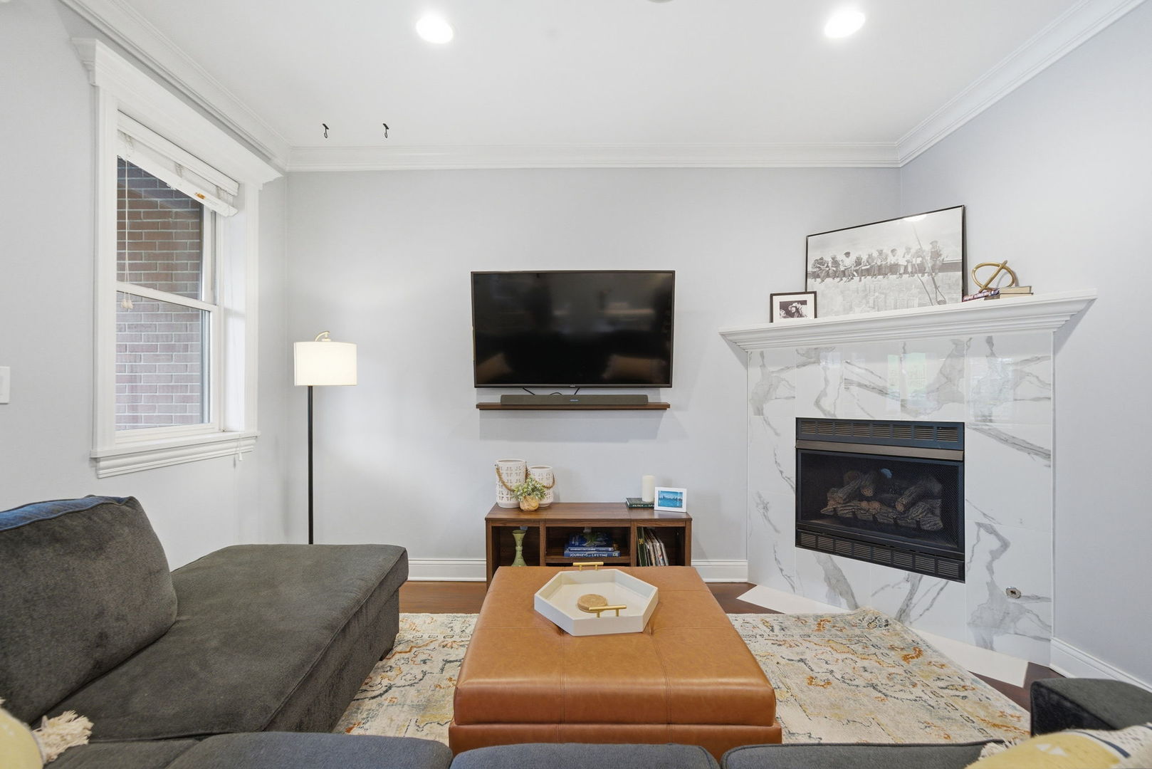 1443 W Belmont Avenue Unit: 1
