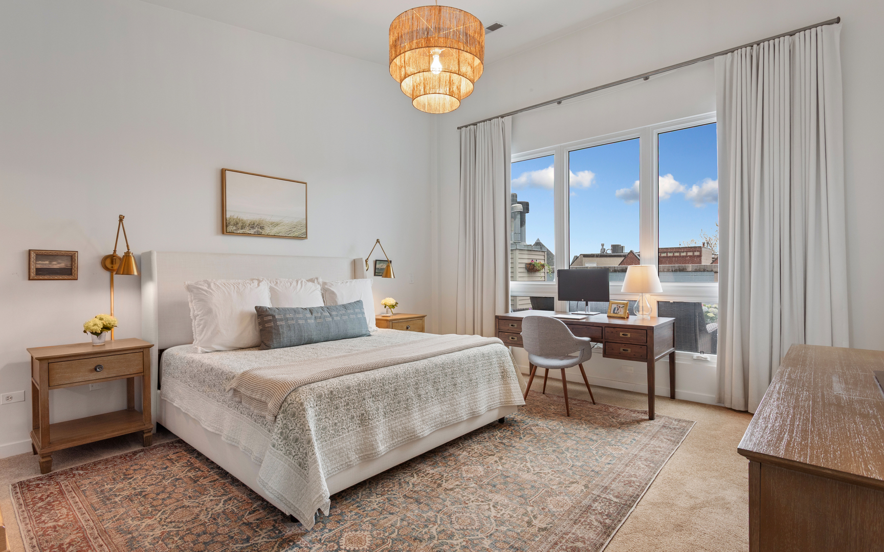 4118 N LINCOLN Avenue Unit: 302