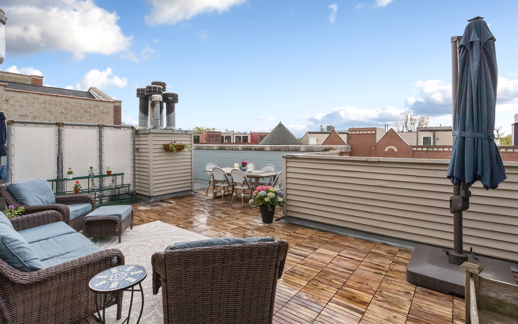 4118 N LINCOLN Avenue Unit: 302