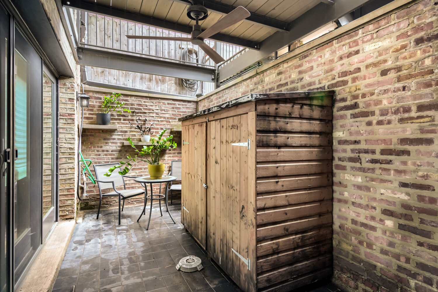3737 N Damen Avenue Unit: 1
