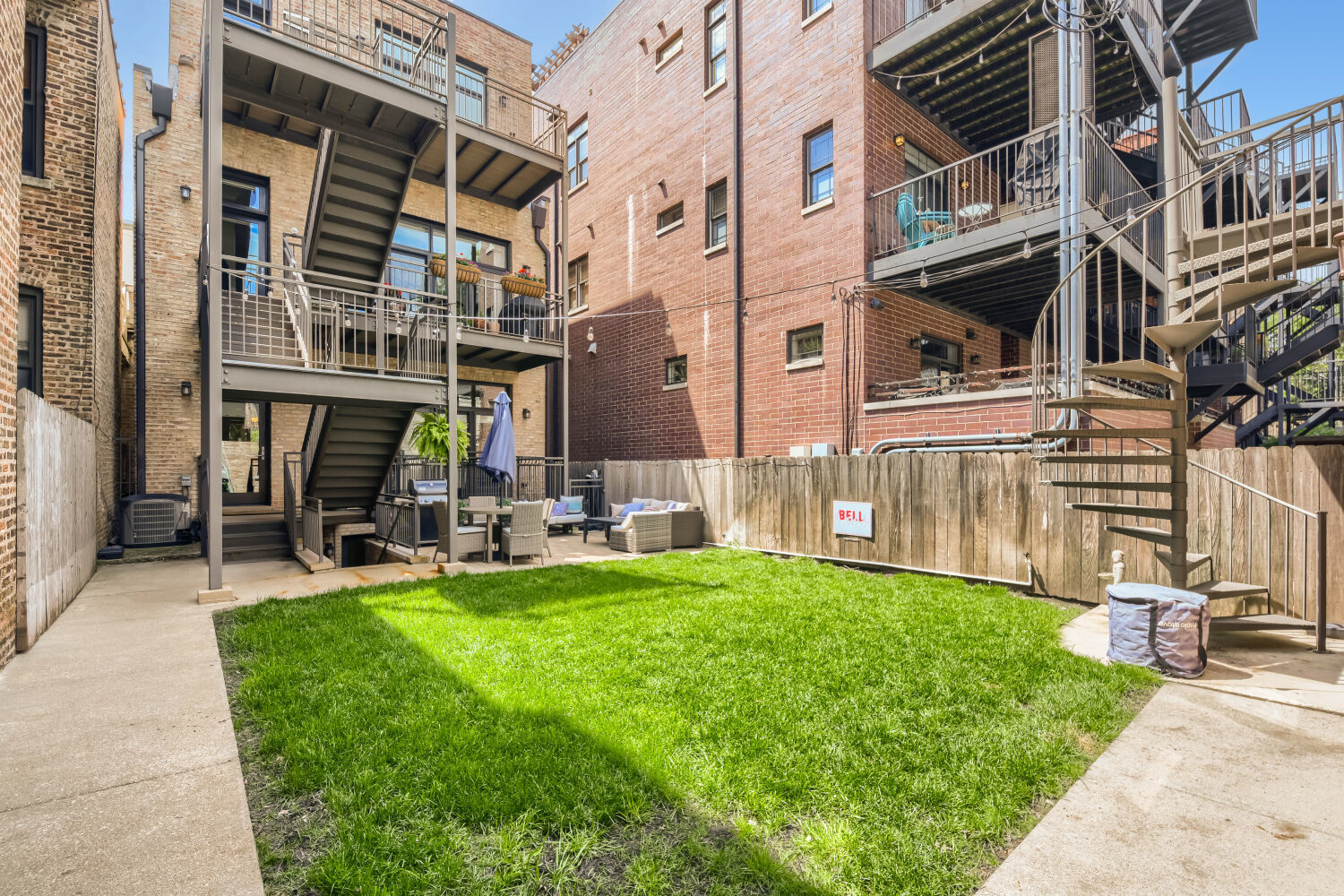 3737 N Damen Avenue Unit: 1