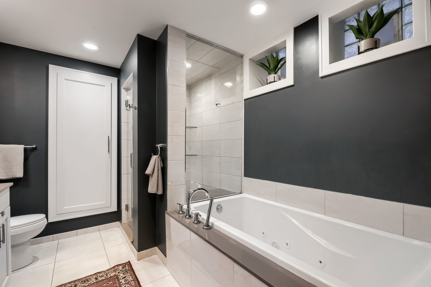 3737 N Damen Avenue Unit: 1