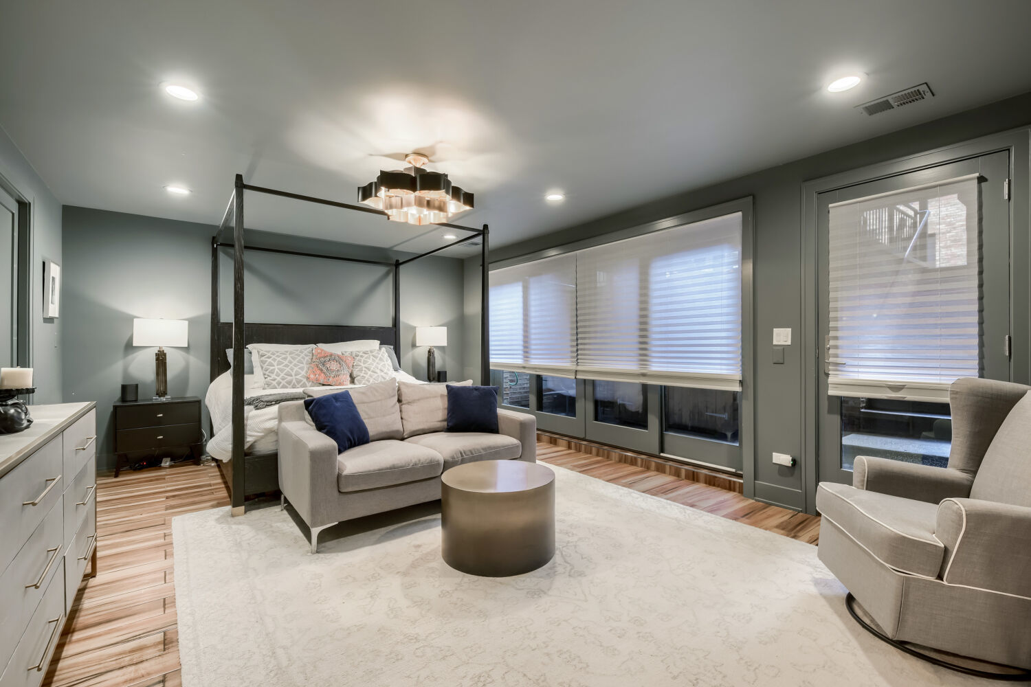 3737 N Damen Avenue Unit: 1