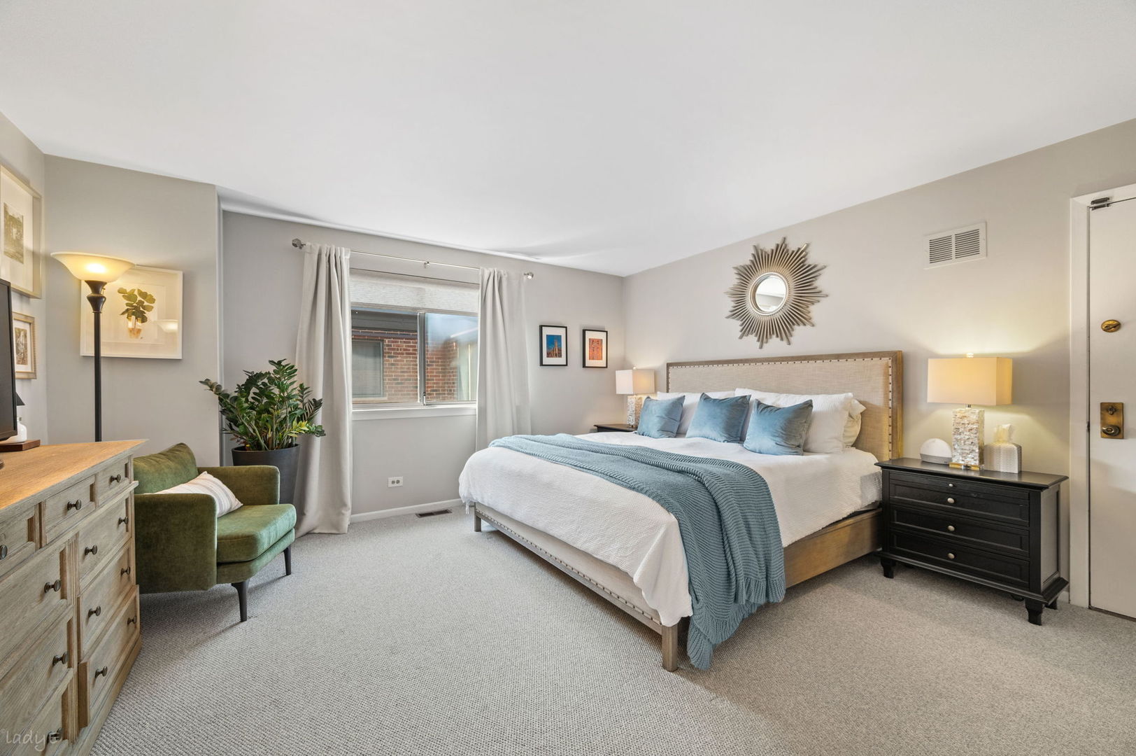 1651 N Dayton Street Unit: 304