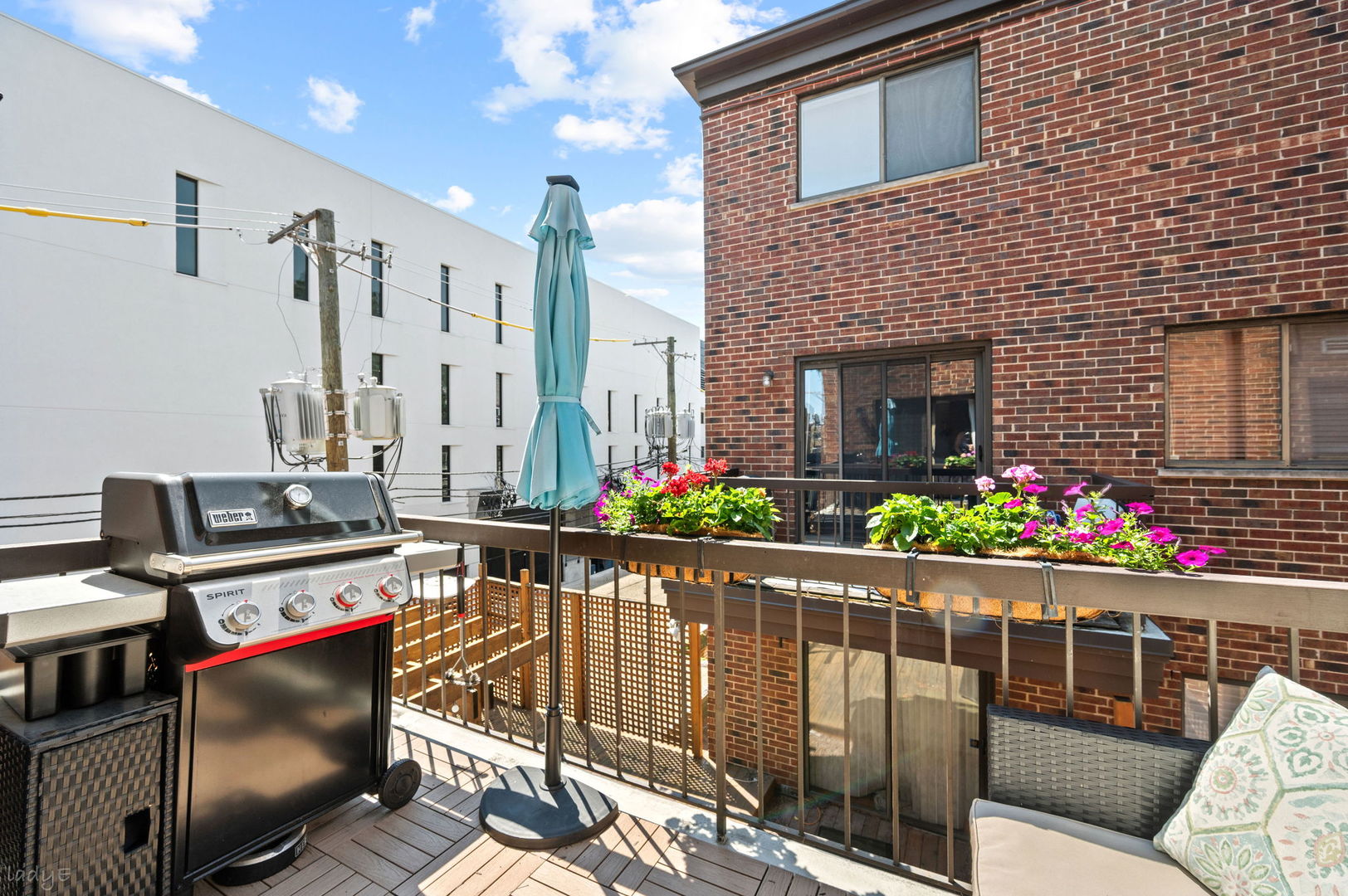 1651 N Dayton Street Unit: 304