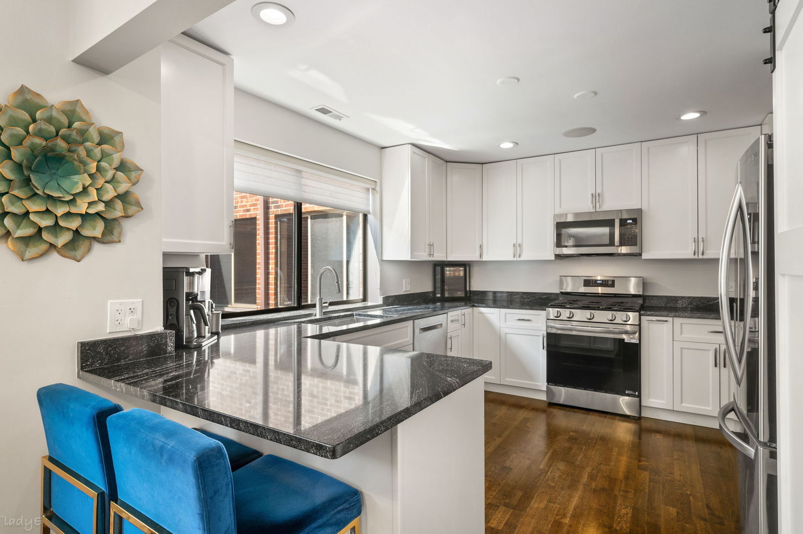 1651 N Dayton Street Unit: 304