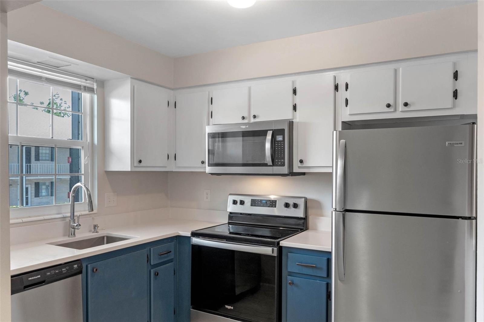 1250 S DENNING DR #111