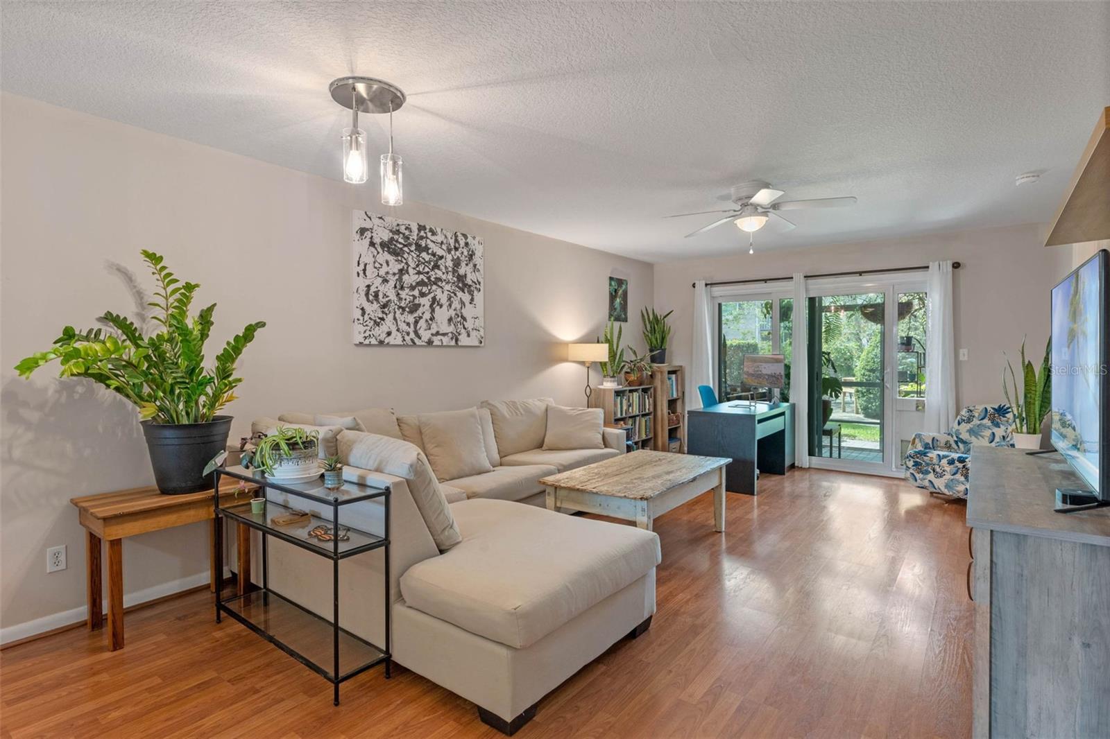 1250 S DENNING DR #111
