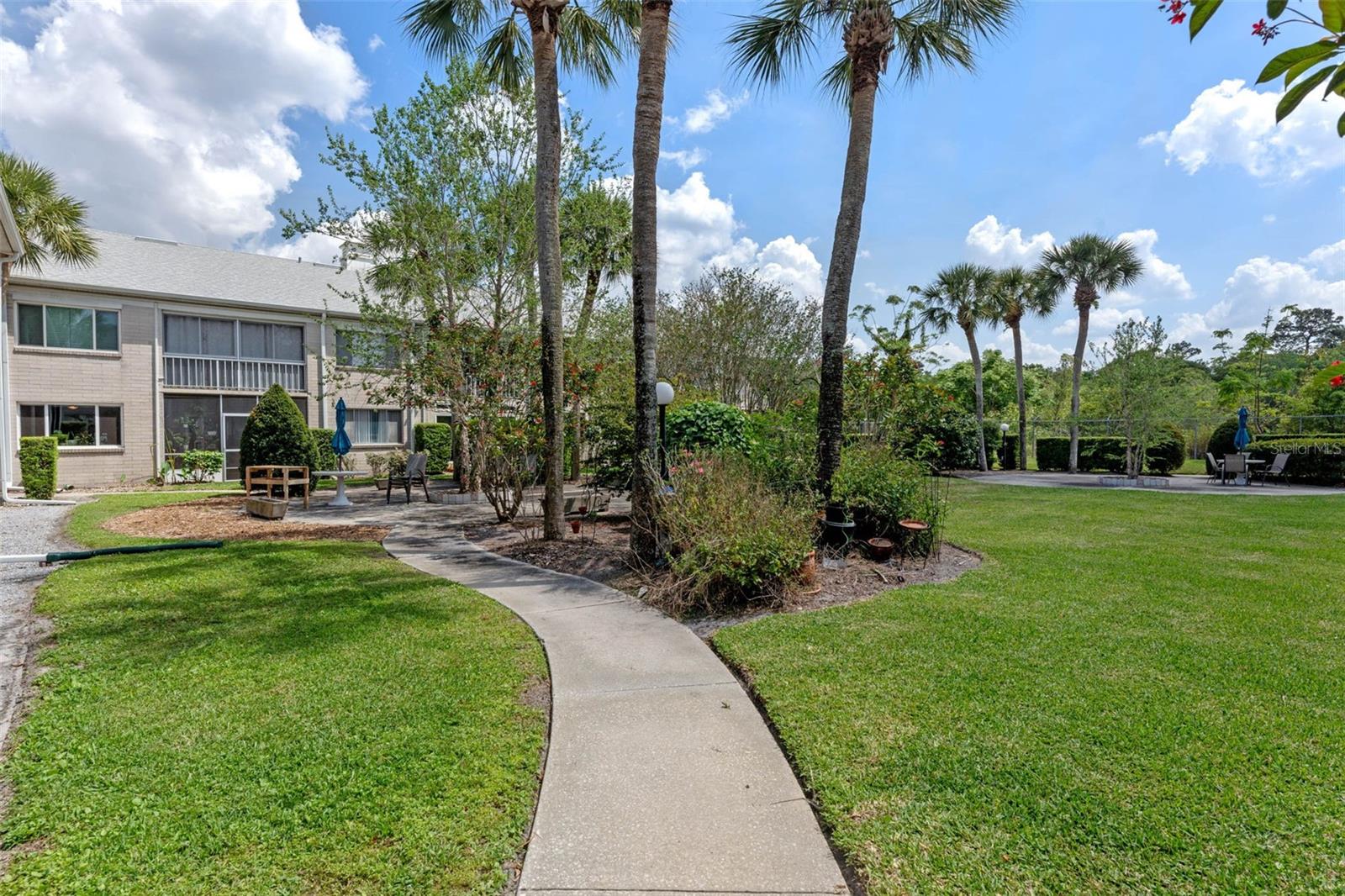 1250 S DENNING DR #111