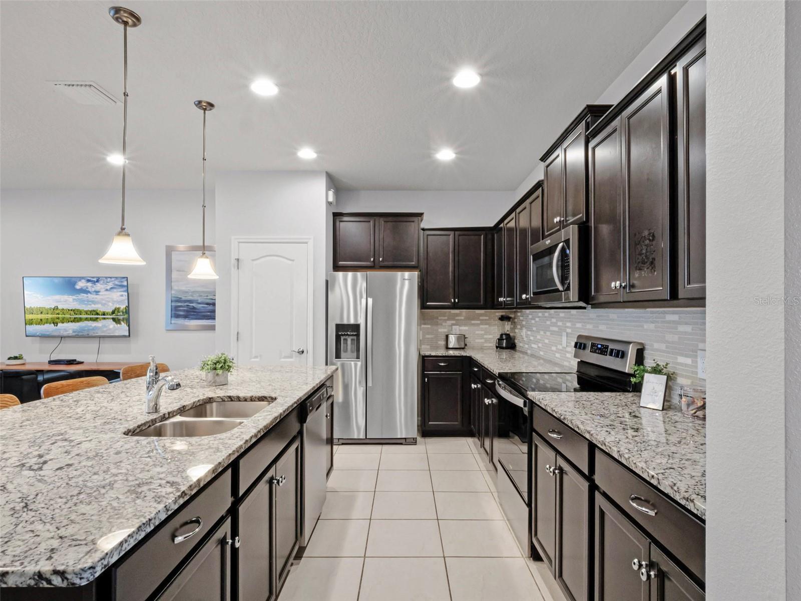 2432 TANGIER DR