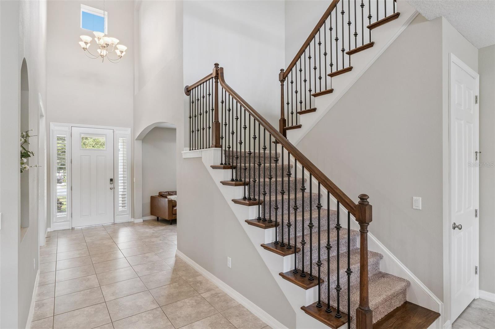 1207 FIELDSTONE CIR