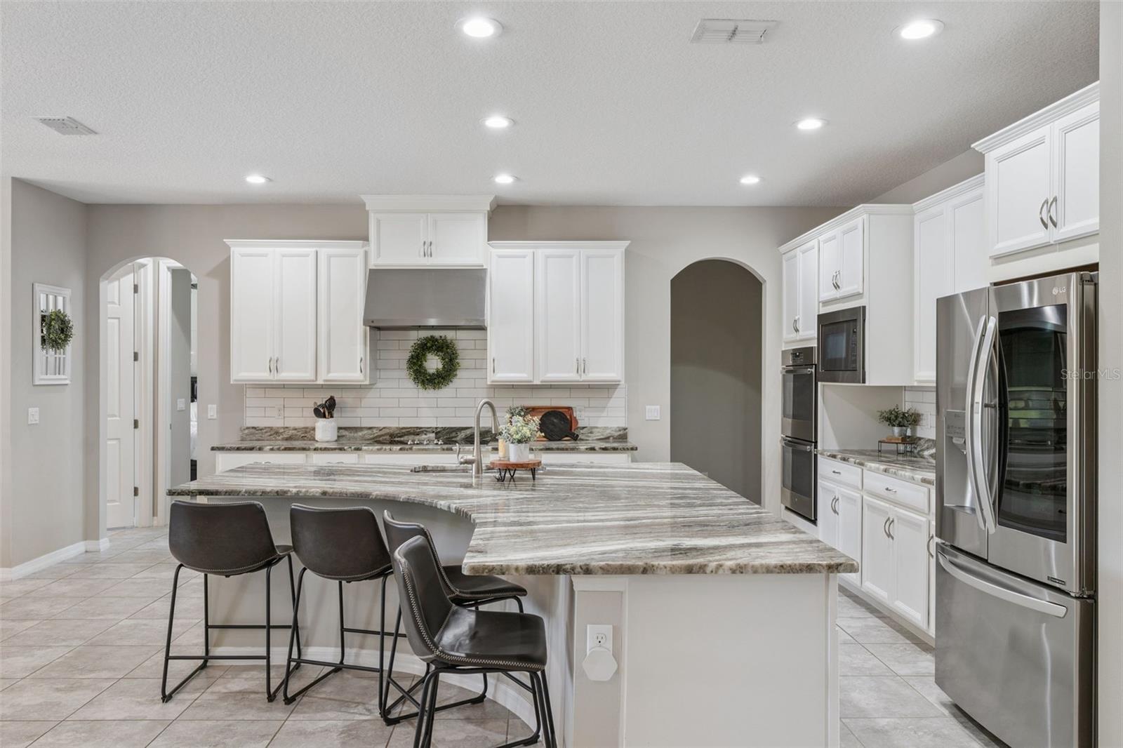 1207 FIELDSTONE CIR