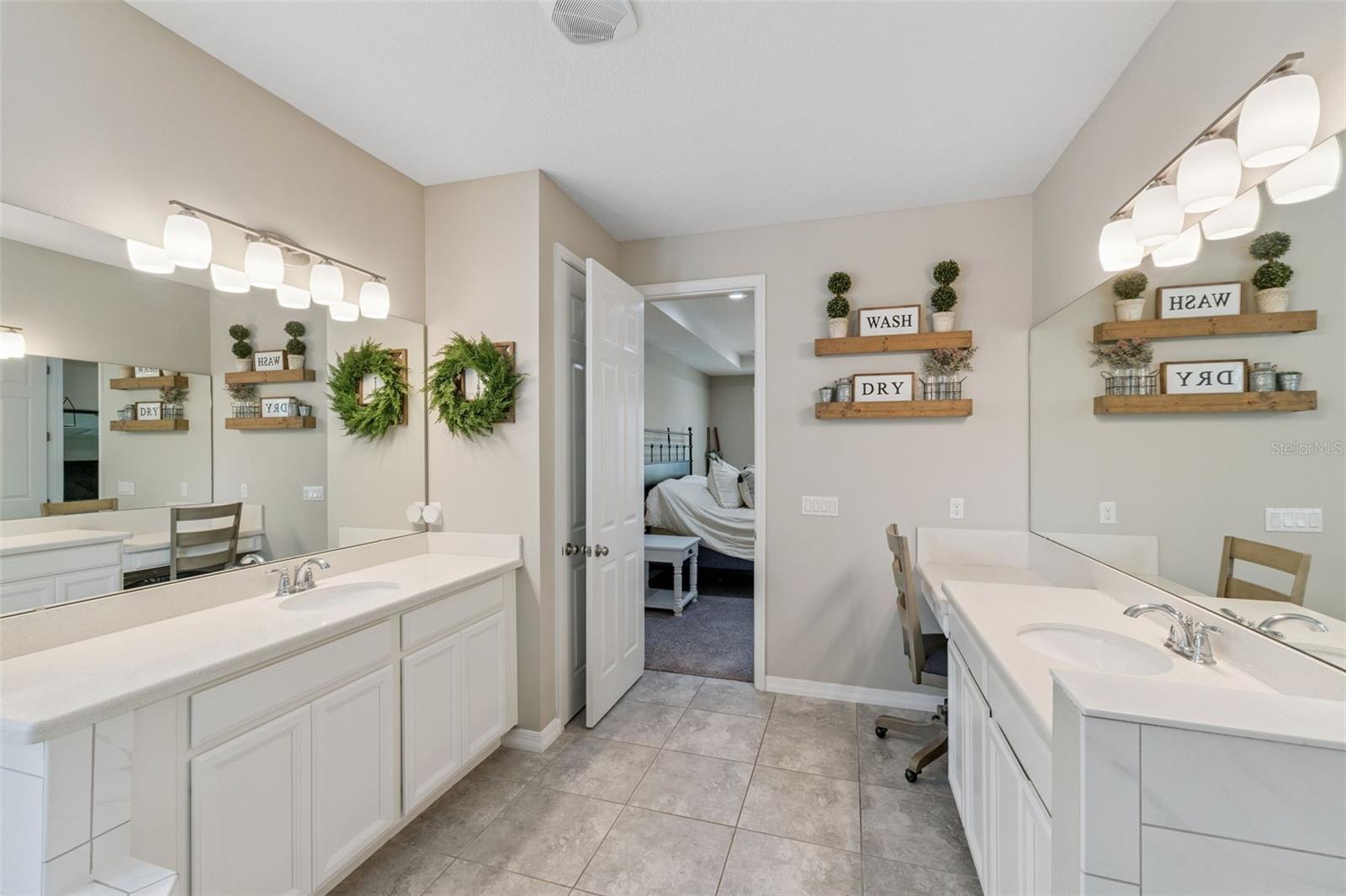 1207 FIELDSTONE CIR