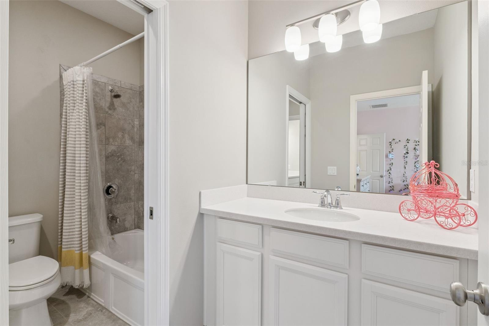 1207 FIELDSTONE CIR