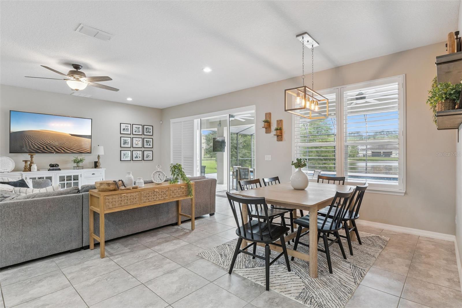 1207 FIELDSTONE CIR