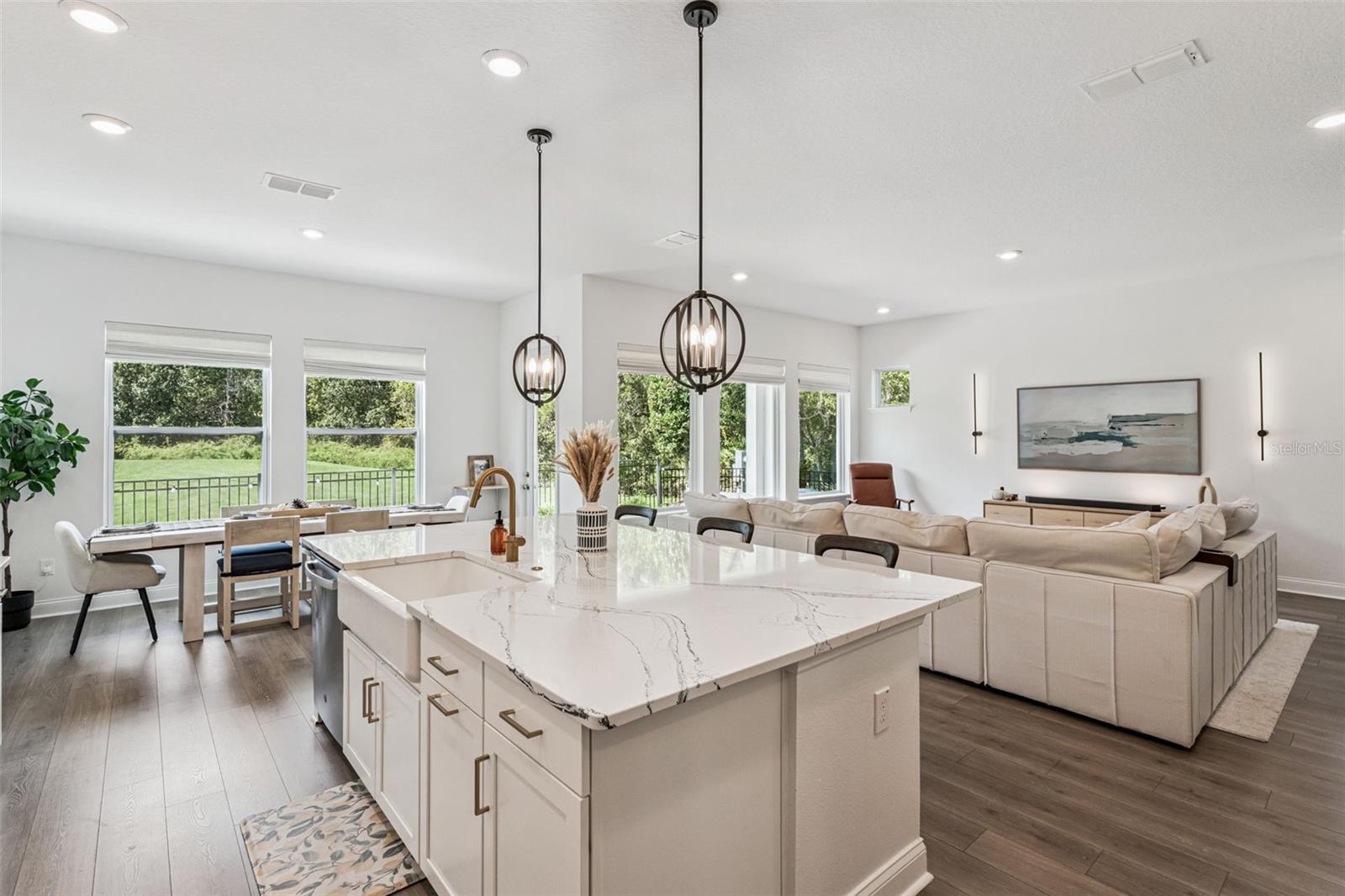 534 WISHBONE LN