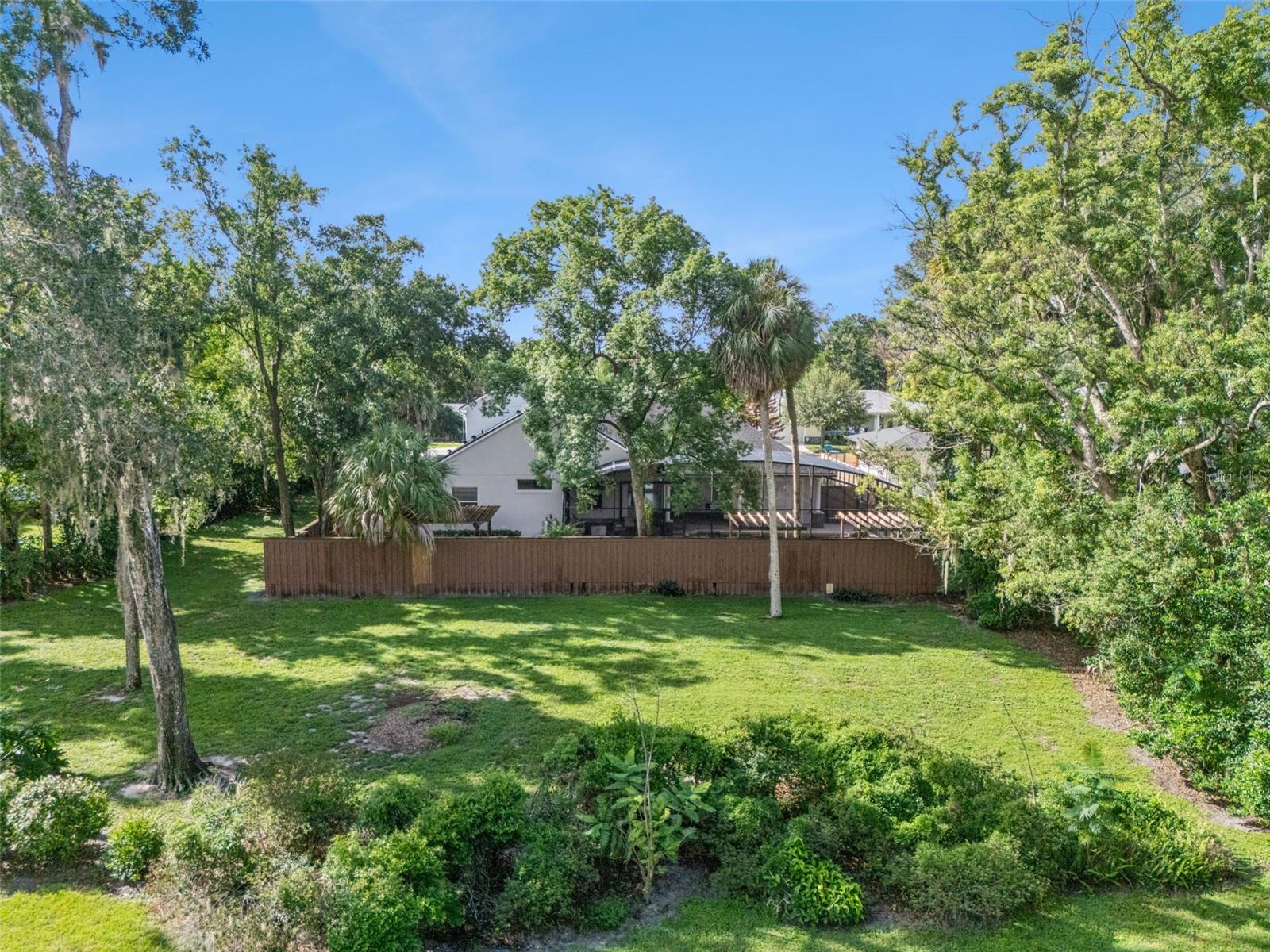 435 W VENTRIS AVE