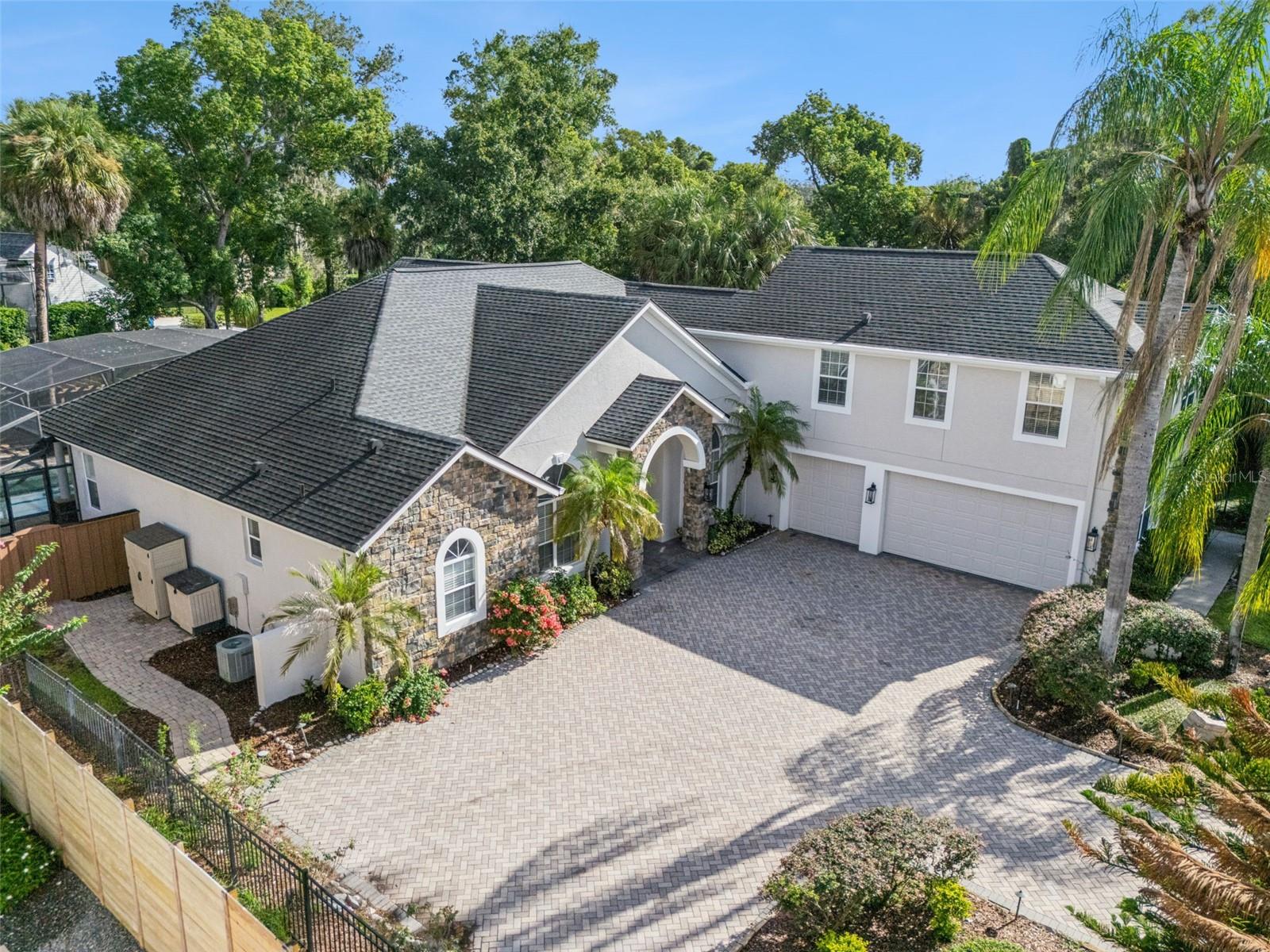 435 W VENTRIS AVE