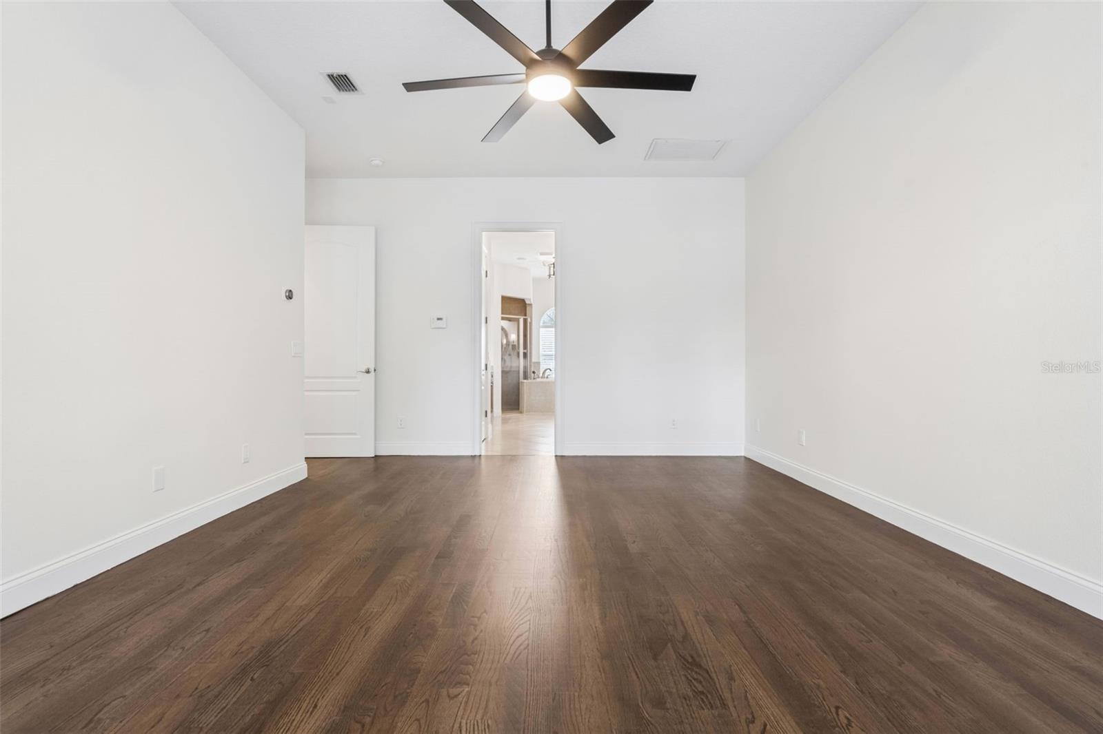 435 W VENTRIS AVE