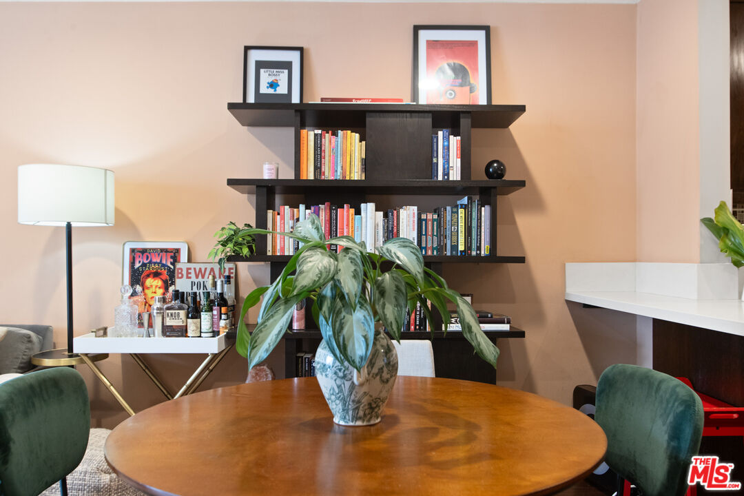 625 N Flores St Unit: 307