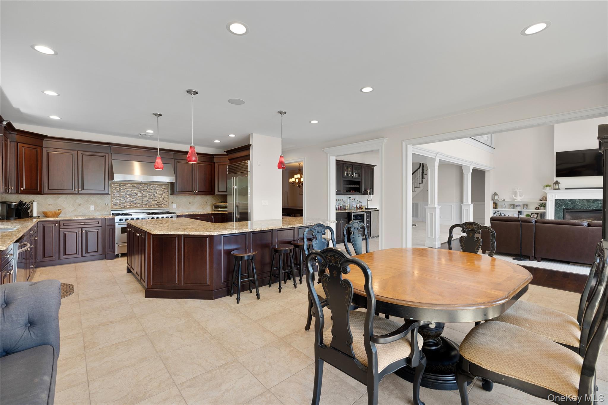 65 W Bayberry Road