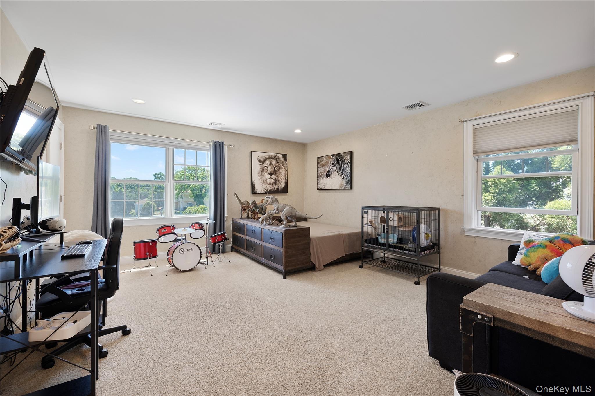 65 W Bayberry Road