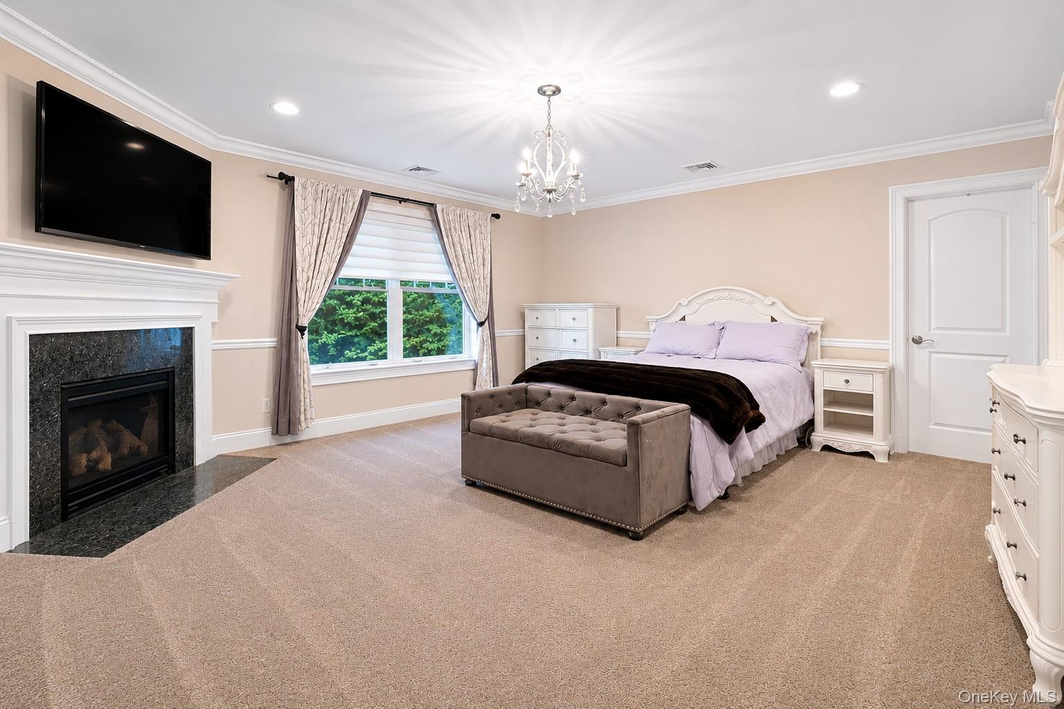 65 W Bayberry Road