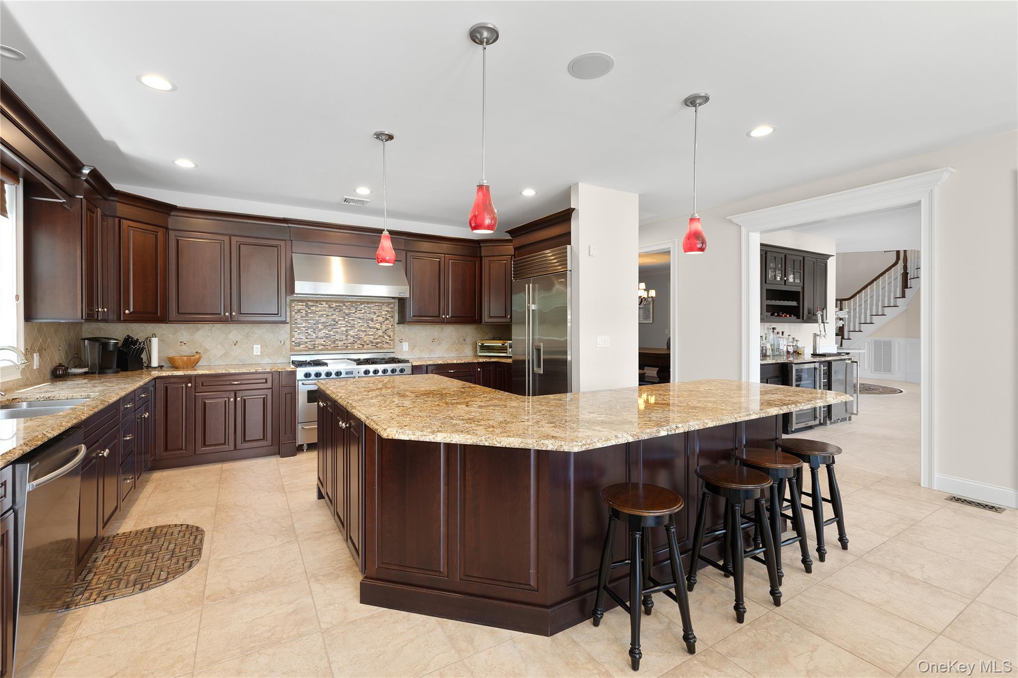 65 W Bayberry Road