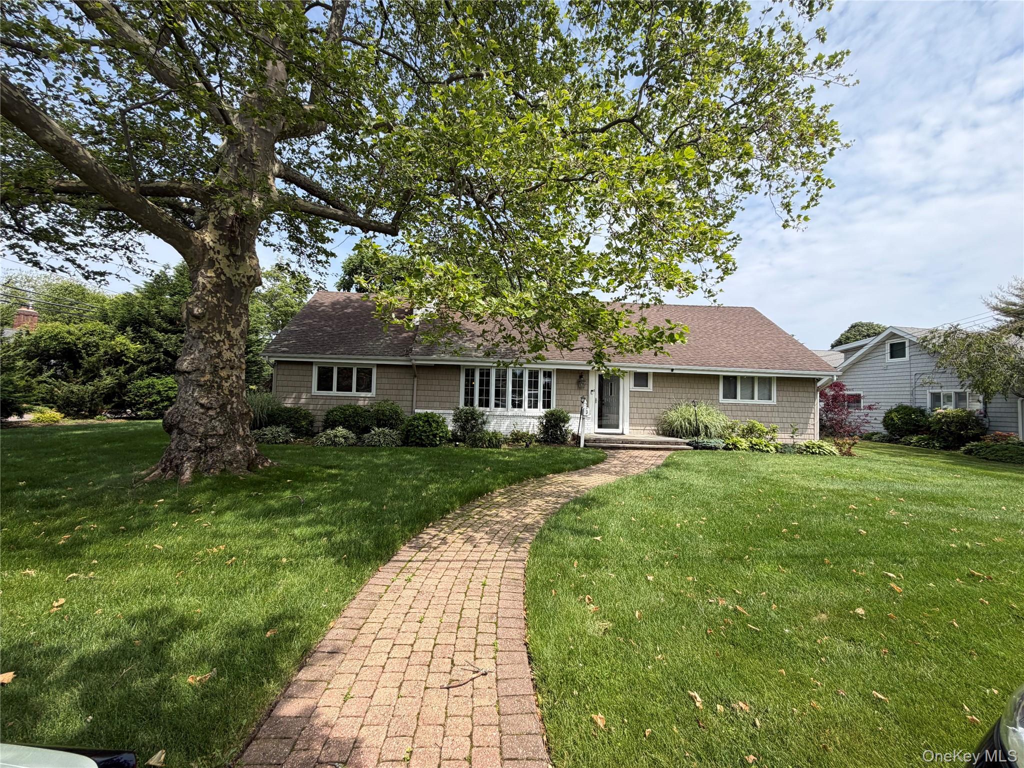 3 Deeringwood Lane