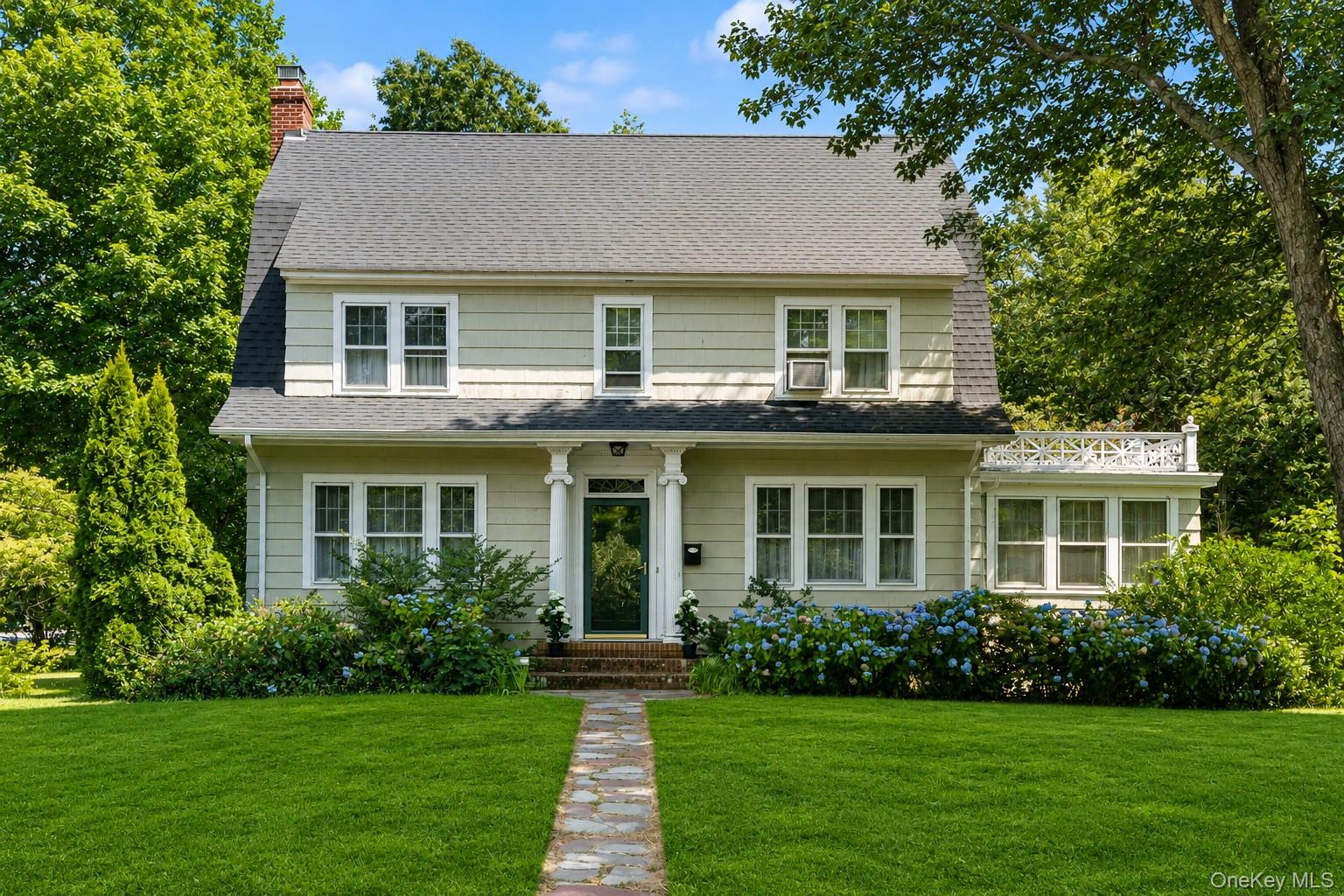 1 S Lakeview Avenue